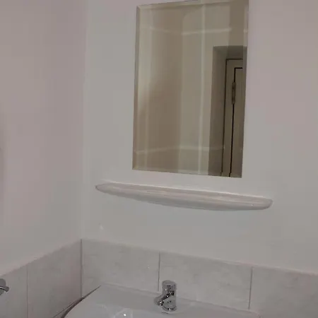 Appartement Studio Mit Einem Schlafzimmer - #129976 *